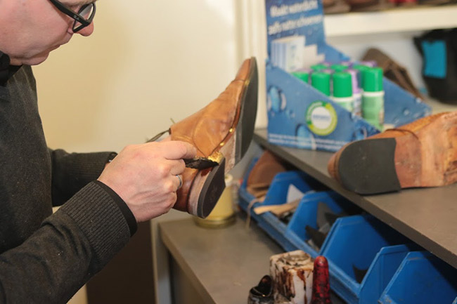 reparatie zolen en hakken